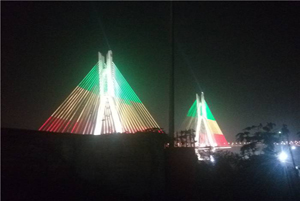 2016.8ブラザビルのコンゴ川斜張橋の照明